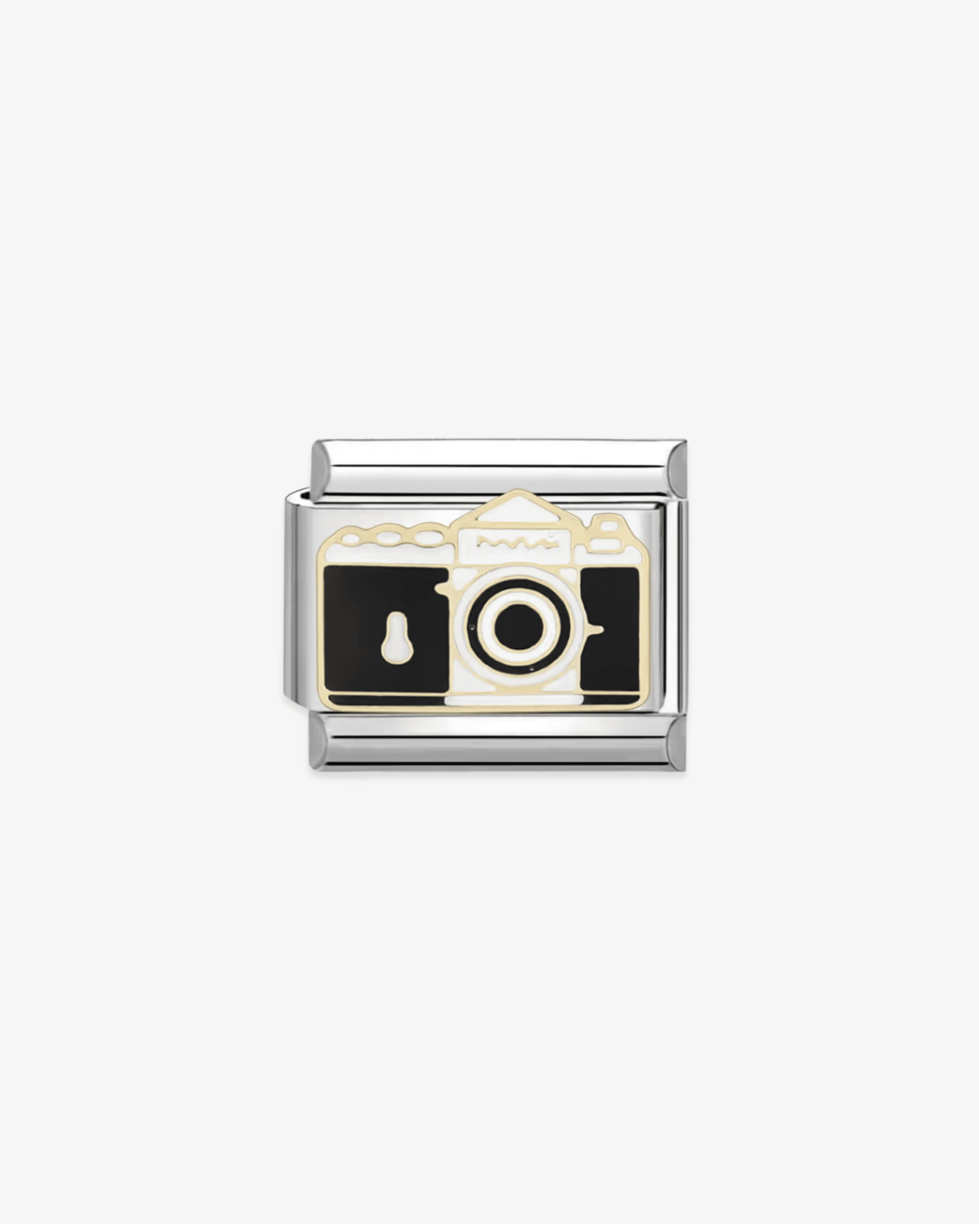 Charm plateado de acero inoxidable personalizable, compatible con pulseras italianas tipo Nomination. Diseño elegante, ideal para crear combinaciones únicas y expresar tu estilo personal. Cámara de fotos.